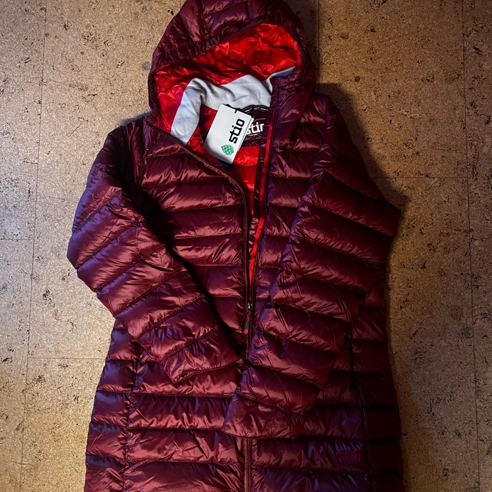 Stio Roasted Beet color /Women's Hometown Down Parka -NWT